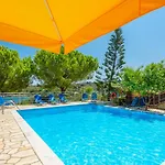Dolphin Apartment Gaios